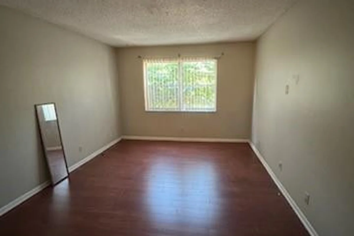 4384 NW 9th Ave #20-2f, Pompano Beach: photo 1 of 14