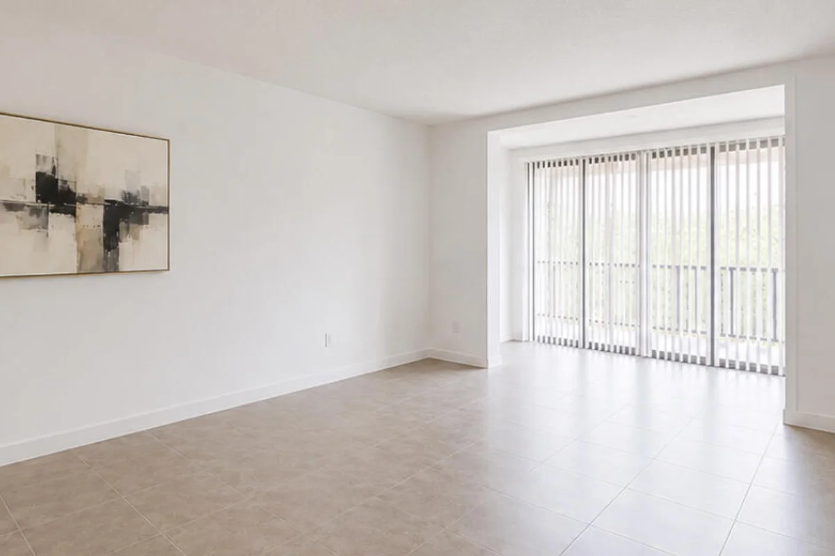 3740 Inverrary Dr #3g, Lauderhill: photo 1 of 35