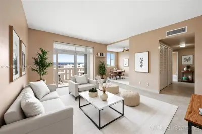 4350 Hillcrest Dr #1016, Hollywood: photo 1 of 23