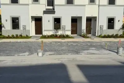 Villa in Florida City: photo 1 of 21