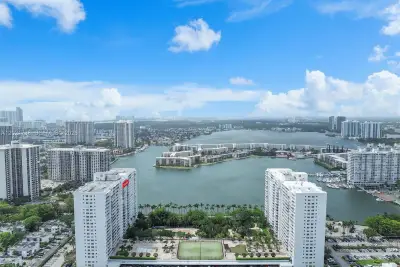 2851 NE 183rd St #2112E, Aventura: photo 1 of 22