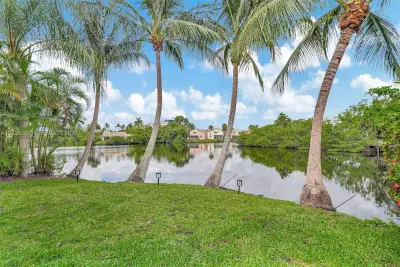 1089 SE 6th Ave, Dania Beach: photo 1 of 66
