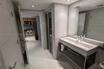 2101 Brickell Ave #1104, Miami: photo 1 of 22