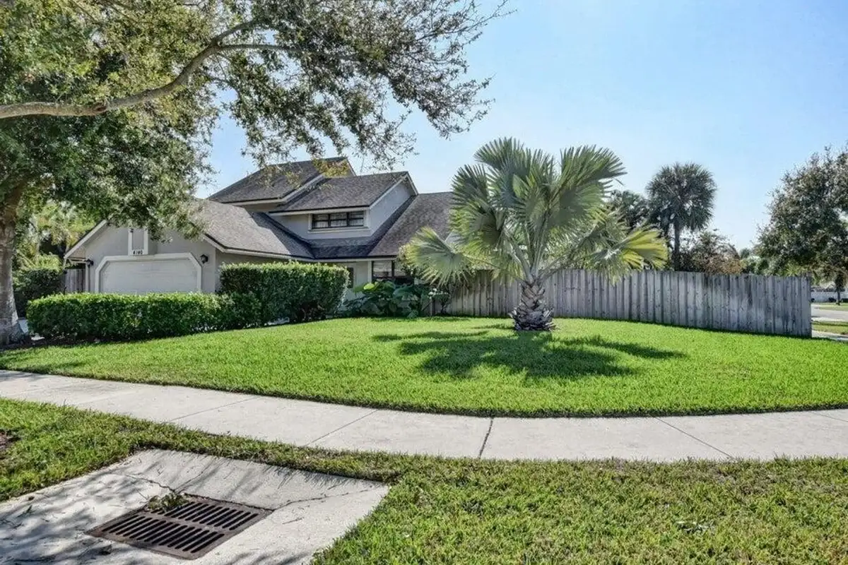4140 Woods End Rd, Boca Raton: photo 1 of 14