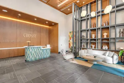 11 NE 6th St #2608, Miami: photo 1 of 39