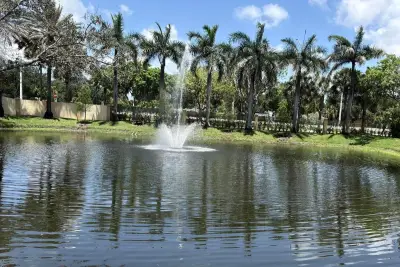 203 S Santa Catalina Cir, North Lauderdale: photo 1 of 34