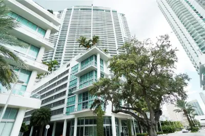90 SW 3rd St #3708, Miami: photo 1 of 13