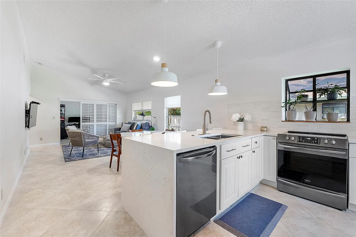 8230 Springtree Rd, Boca Raton: photo 1 of 46