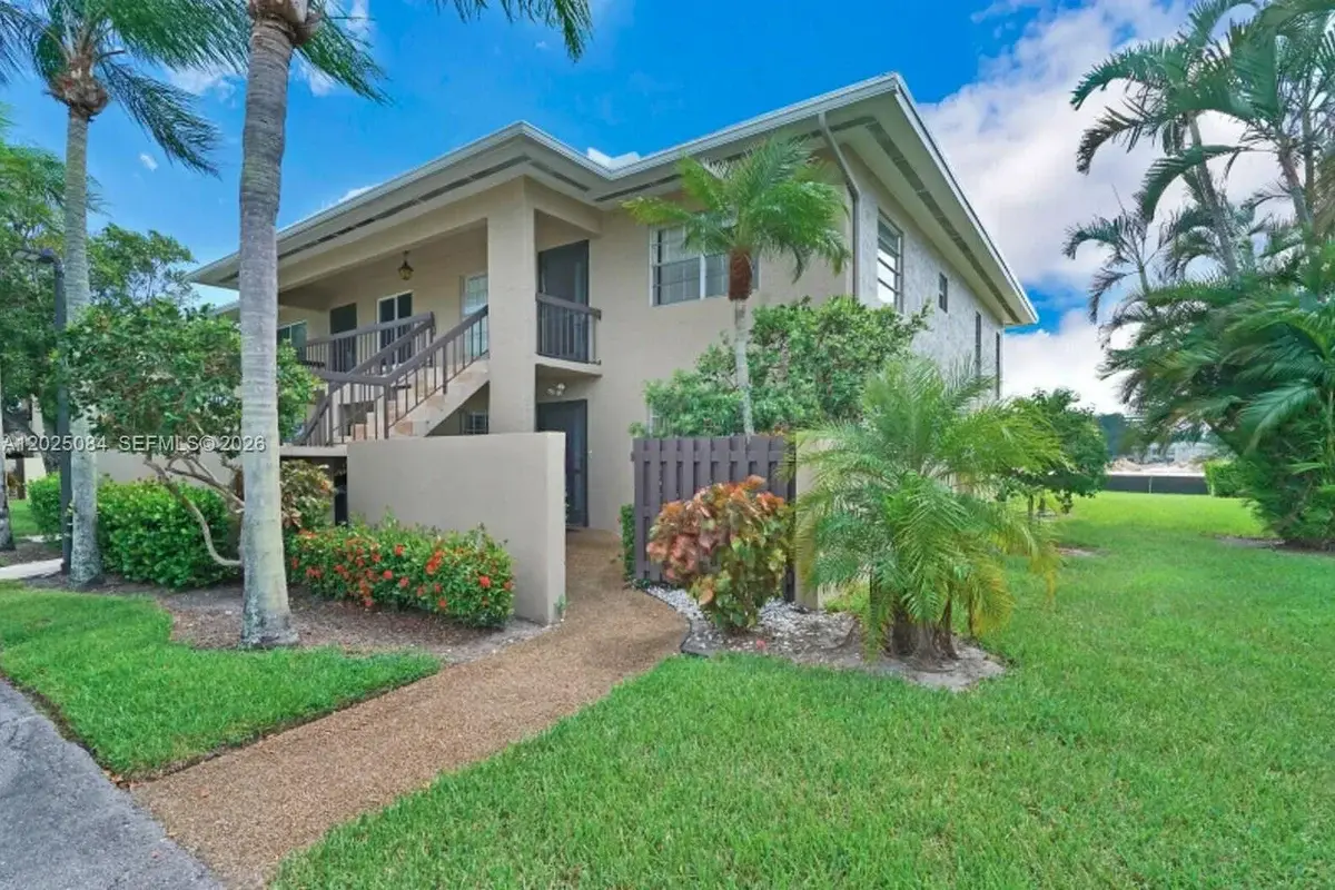 5590 Via Delray #B, Delray Beach: photo 1 of 11