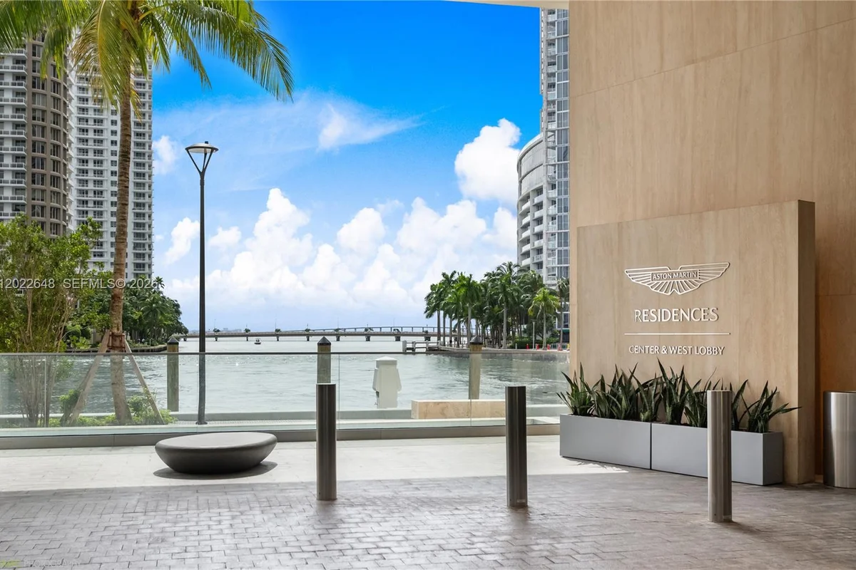 300 Biscayne Blvd Way #3604, Miami: photo 1 of 71