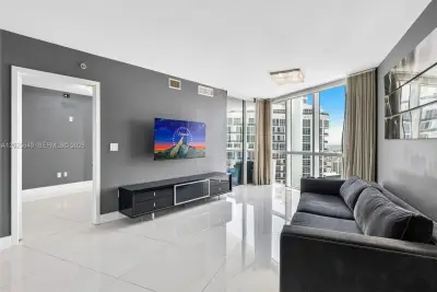 18201 Collins Ave #5303, Sunny Isles Beach: photo 1 of 29