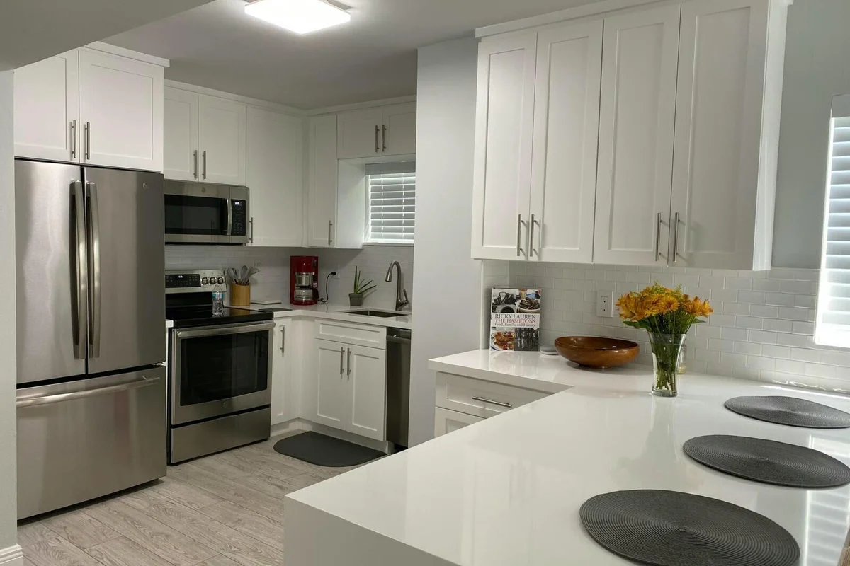 1750 NE 191st St #223f-4, Miami: photo 1 of 10