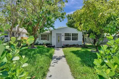 2422 Sherman St, Hollywood: photo 1 of 28