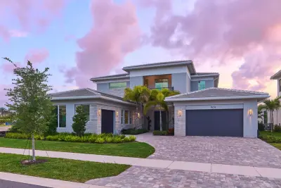 9124 Coral Isles Cir, Palm Beach Gardens: photo 1 of 54