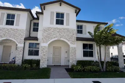 2840 SE 26th Ter, Homestead: photo 1 of 15