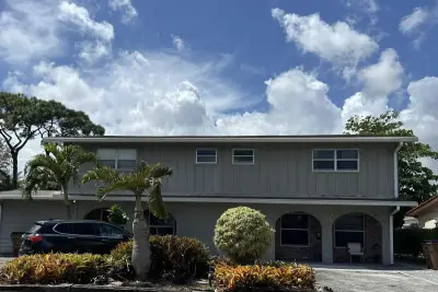 279 SE 8th Ter #A, Deerfield Beach: photo 1 of 7