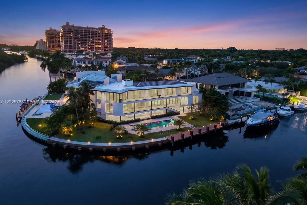 6941 Sunrise Ct, Coral Gables: photo 1 of 7