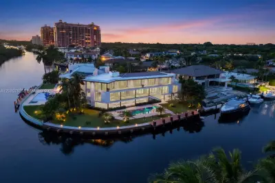 6941 Sunrise Ct, Coral Gables: photo 1 of 7