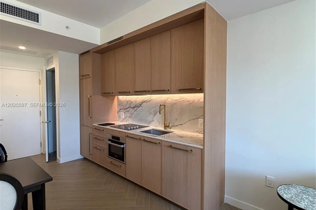 2700 NW 2nd Ave #416, Miami: photo 1 of 19