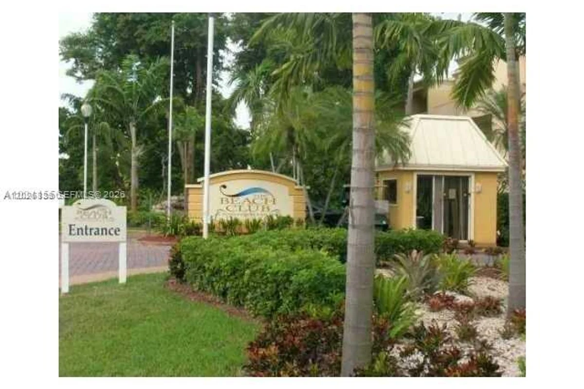 9351 Fontainebleau Blvd #B214, Miami: photo 1 of 11
