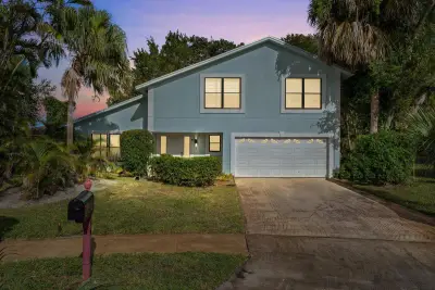 5900 Flatrock Rd, West Palm Beach: photo 1 of 36