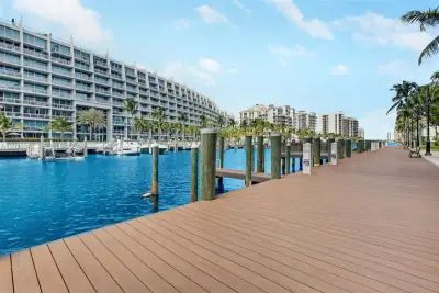 3001 NE 185th St #610, Aventura: photo 1 of 25
