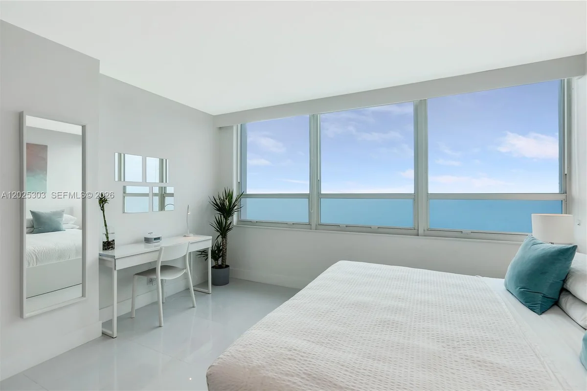 5445 Collins Ave #1424, Miami Beach: photo 1 of 1