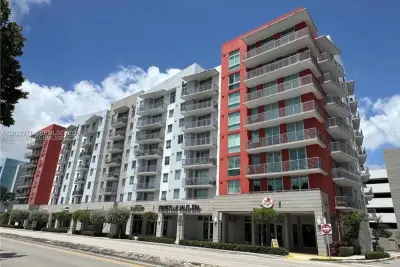 7875 NW 107th Ave #504, Doral: photo 1 of 31