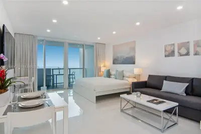 5445 Collins Ave #1730, Miami Beach: photo 1 of 13