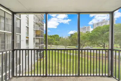 3401 N Country Club Dr #307, Aventura: photo 1 of 31