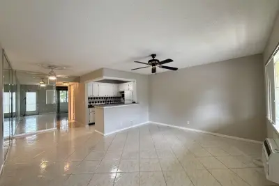 134 Sussex G, West Palm Beach: photo 1 of 13