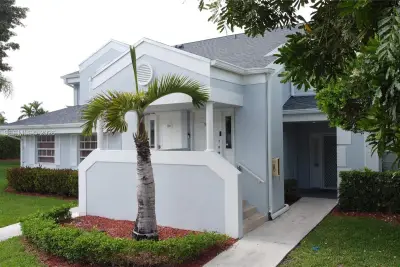2604 SE 19th Ct #202-A, Homestead: photo 1 of 19