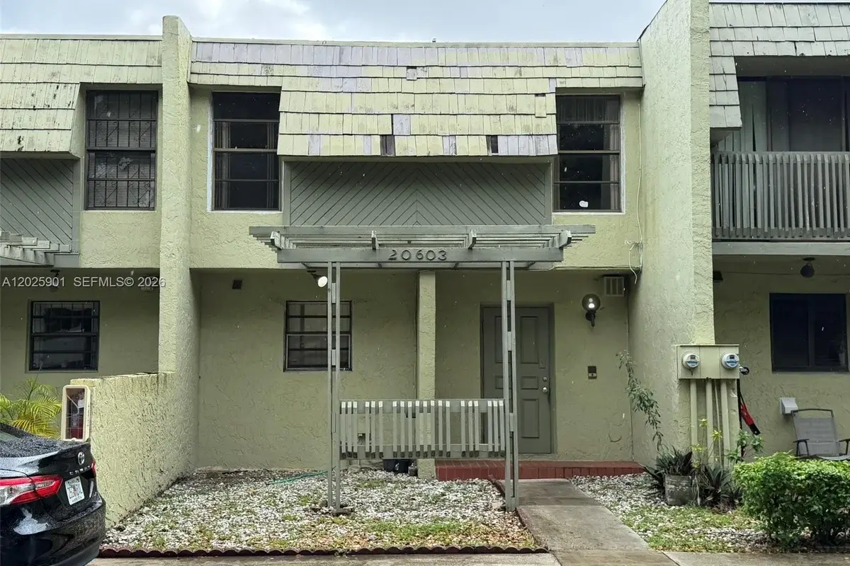 20603 NW 15th Ave #8-1, Miami Gardens: photo 1 of 30
