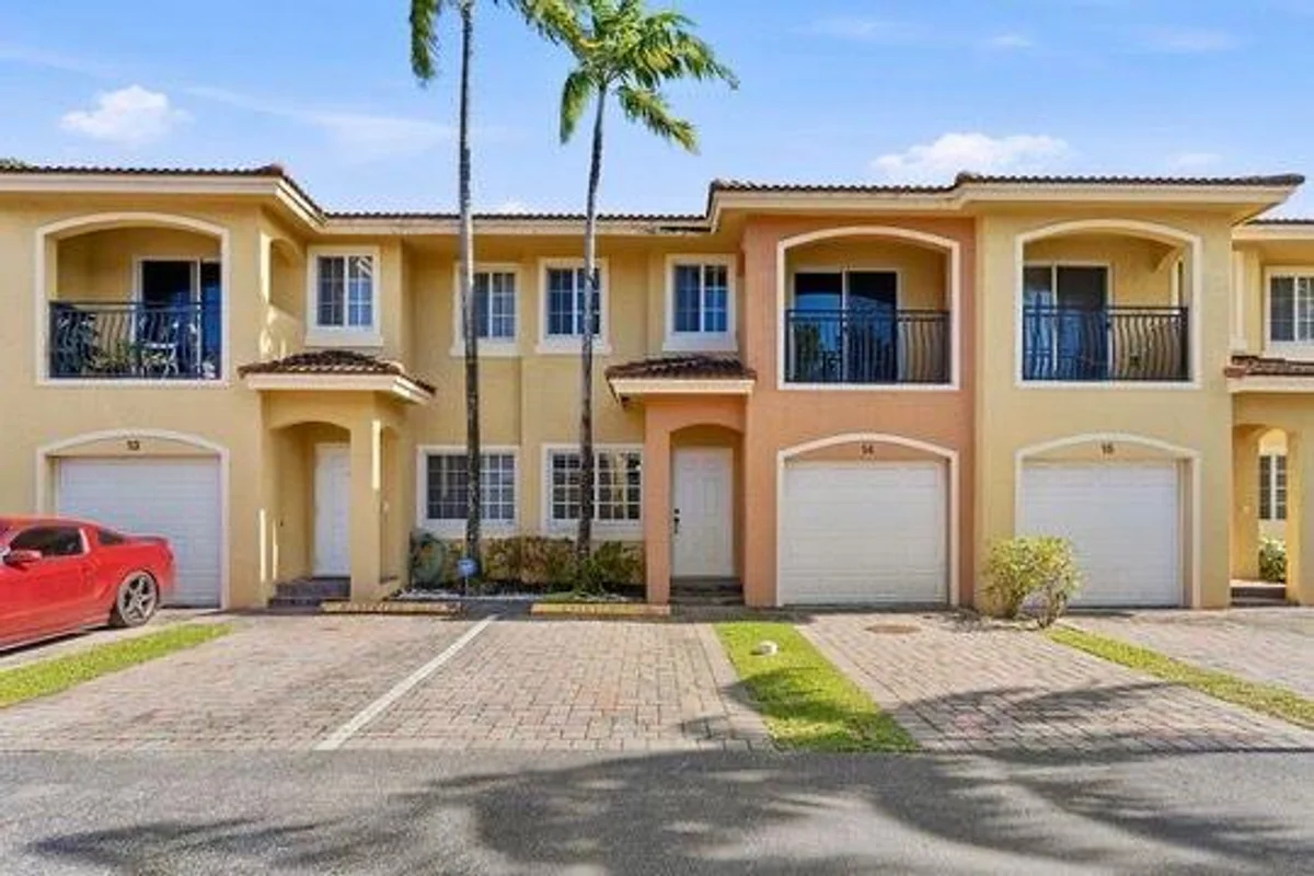 330 SW 2nd Ave #14, Hallandale Beach: photo 1 of 42