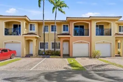 330 SW 2nd Ave #14, Hallandale Beach: photo 1 of 42