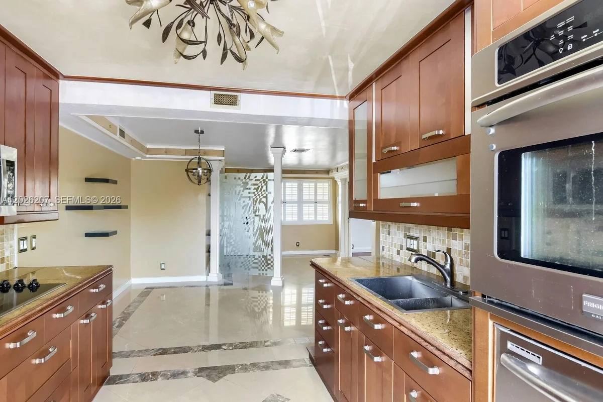 850 E Commercial Blvd #220C, Oakland Park: photo 1 of 13