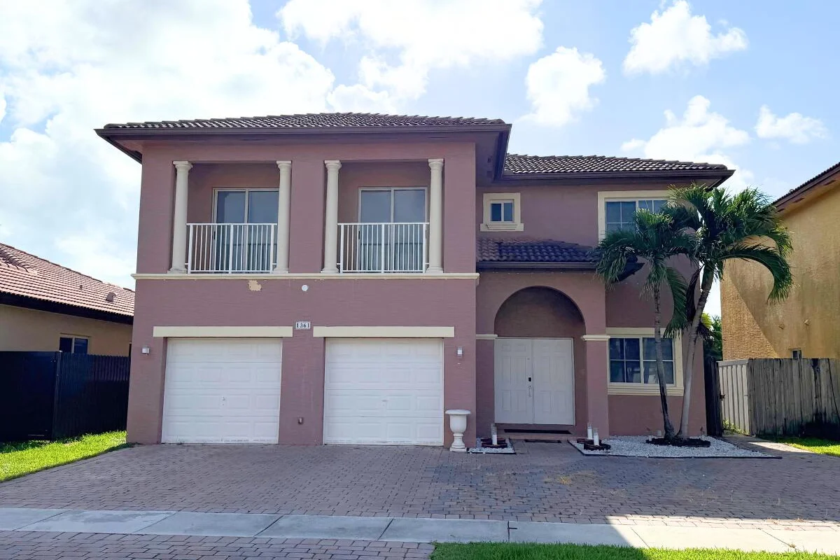 1361 NE 42nd Ave, Homestead: photo 1 of 5