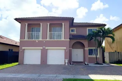 1361 NE 42nd Ave, Homestead: photo 1 of 5