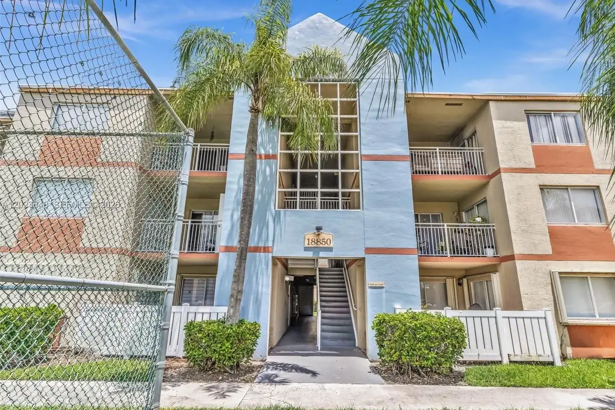 18850 NW 57th Ave #208, Hialeah: photo 1 of 40