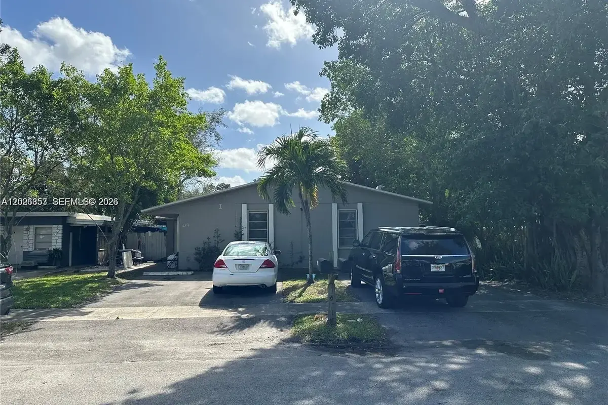 6316 Lincoln St, Hollywood: photo 1 of 3