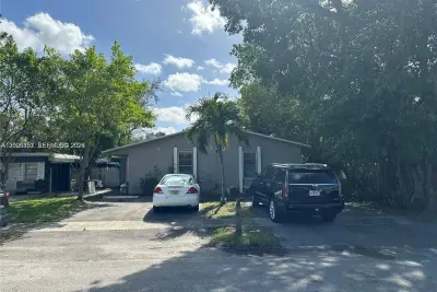 6316 Lincoln St, Hollywood: photo 1 of 3