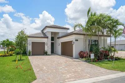 9124 Red Robin Ln, Boynton Beach: photo 1 of 27