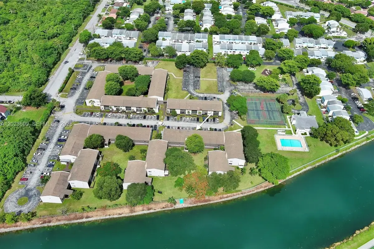 10370 SW 220th St #224, Cutler Bay: photo 1 of 18