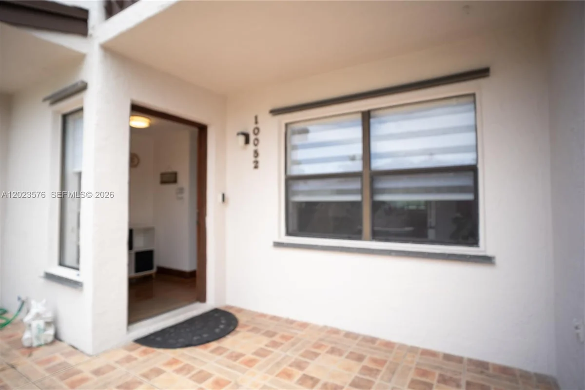 10052 NW 41st St #51-5, Doral: photo 1 of 42