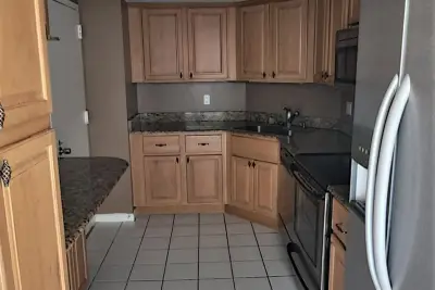 2425 Presidential Way #402, West Palm Beach: photo 1 of 15