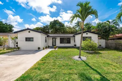 537 S 29th Ct, Hollywood: photo 1 of 28
