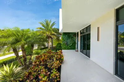 16550 Sunset Way, Weston: photo 1 of 84