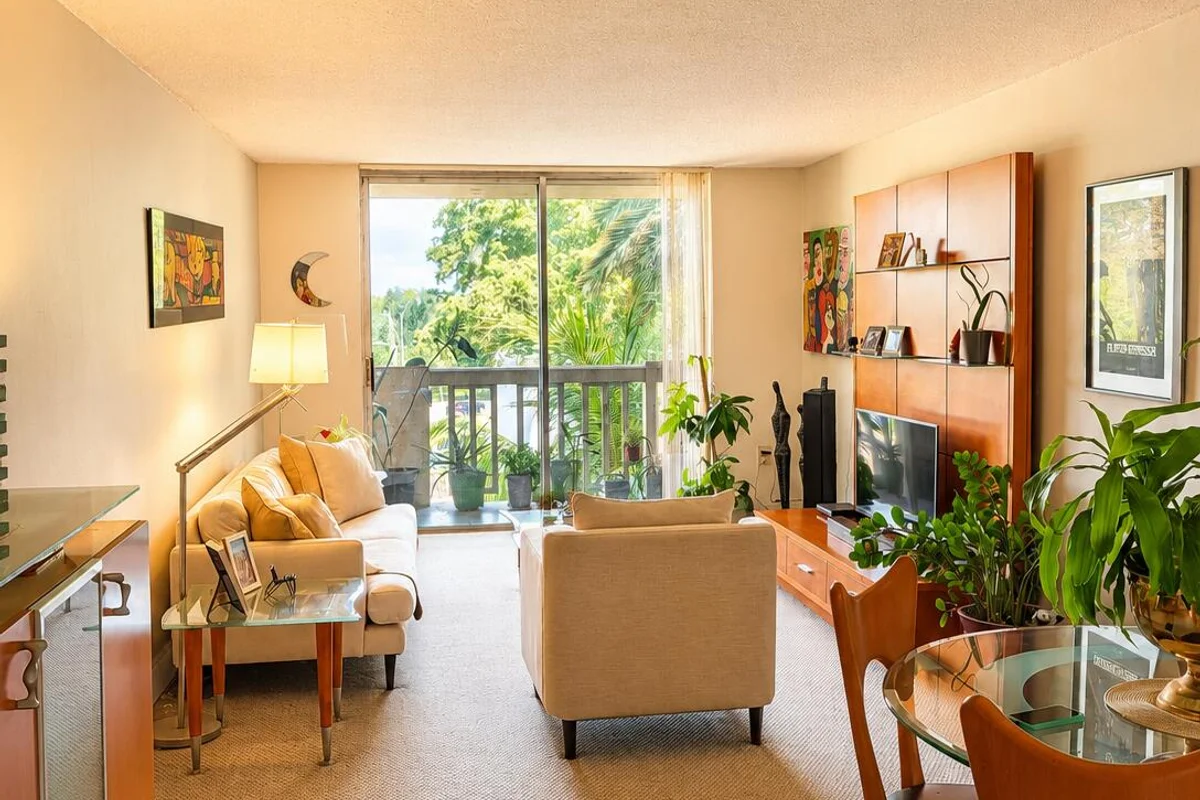 1800 Sans Souci Blvd #424, North Miami: photo 1 of 14