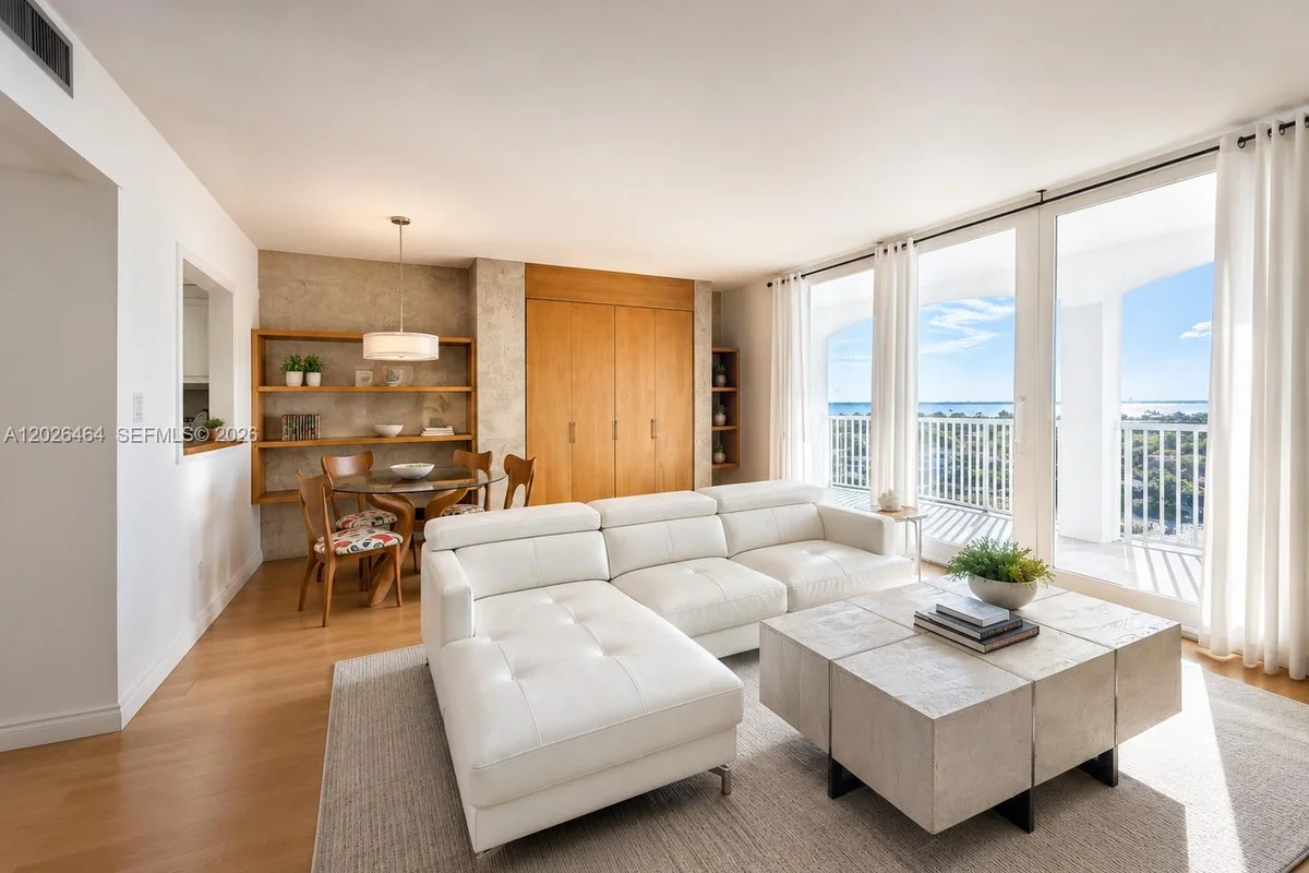 5401 Collins Ave #1022, Miami Beach: photo 1 of 22