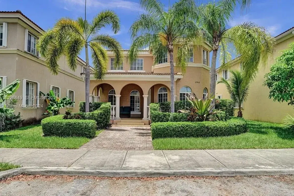 27562 SW 139th Pl, Homestead: photo 1 of 5